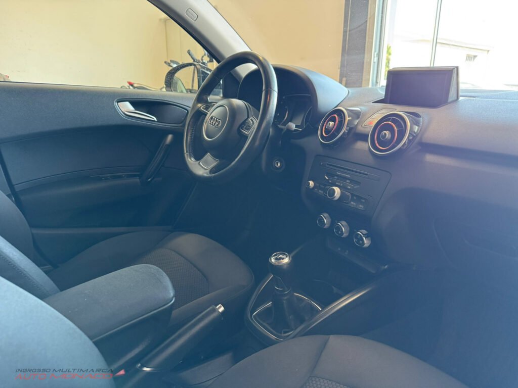 Audi A1 1.6 TDI 90cv S-line 2013