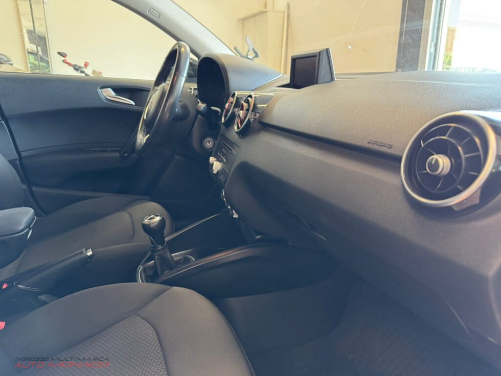 Audi A1 1.6 TDI 90cv S-line 2013