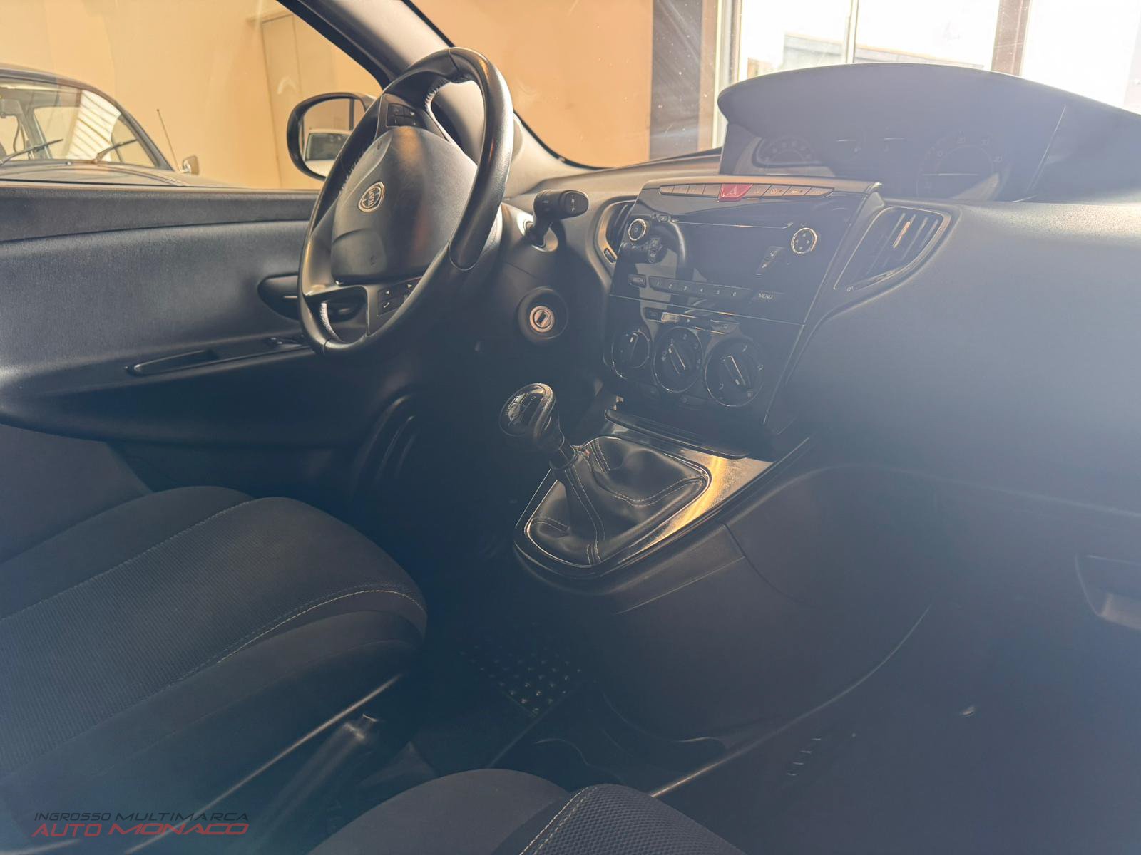 Lancia Ypsilon 1.3 MJT 95CV Momodesign 2014