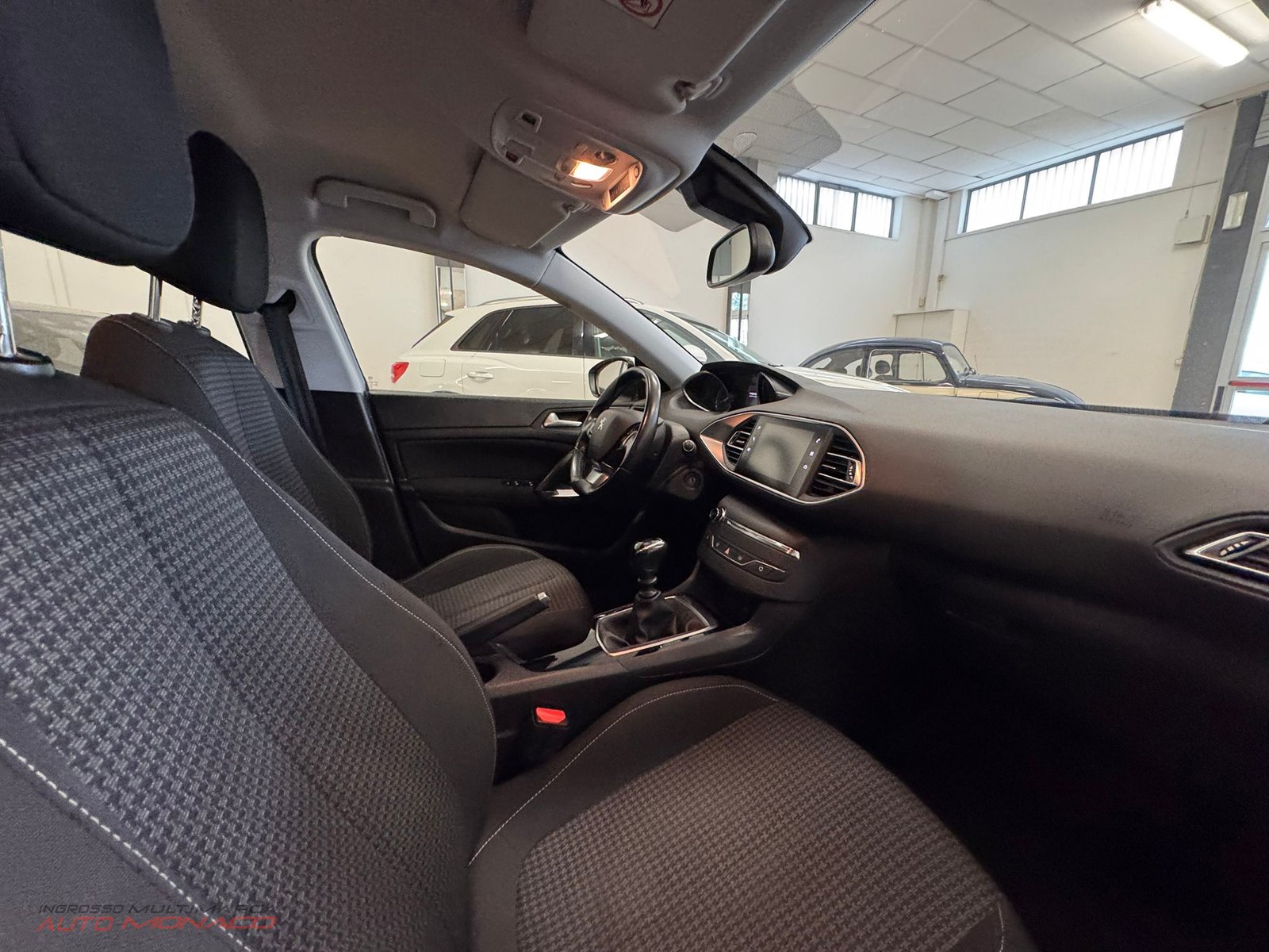 Peugeot 308SW BlueHDi 100cv Business 2019